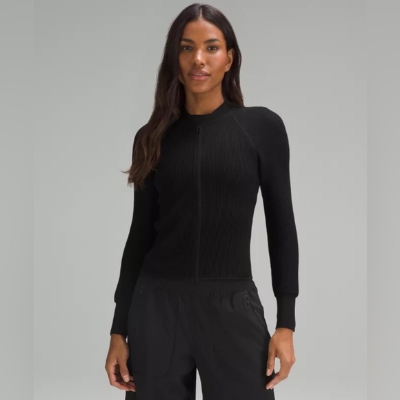 Lululemon Lightweight Ribbed Knit Jacket in black size M - Picture 3 of 16